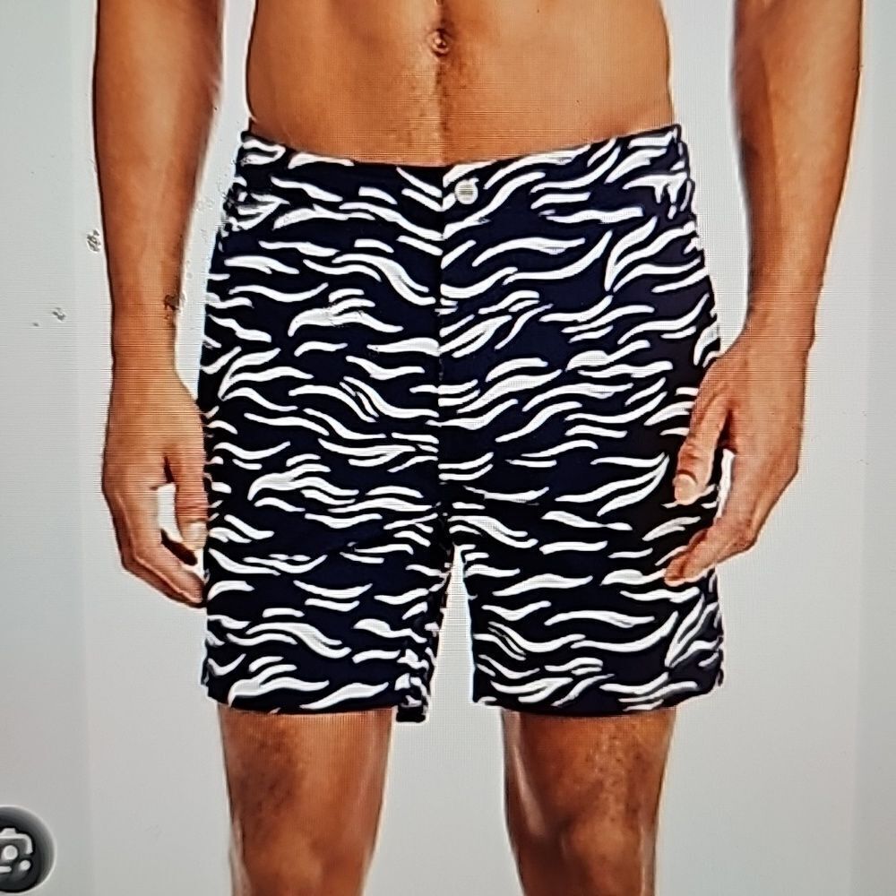 - Onia Men's Calder 7.5 inch Print Swim Trunk SZ. 32